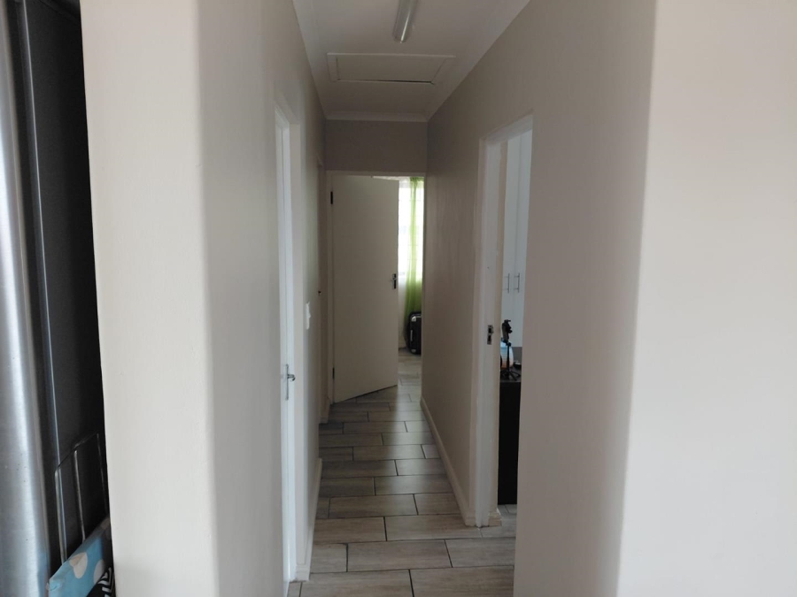 To Let 3 Bedroom Property for Rent in Brooklyn Western Cape